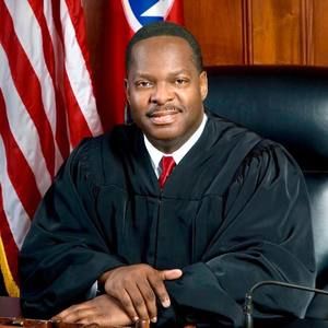 Meet your Posher, Lonnie